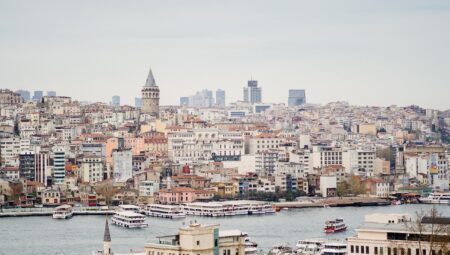 Işık Kulesi ile Gece Hayatınızı Aydınlatın
